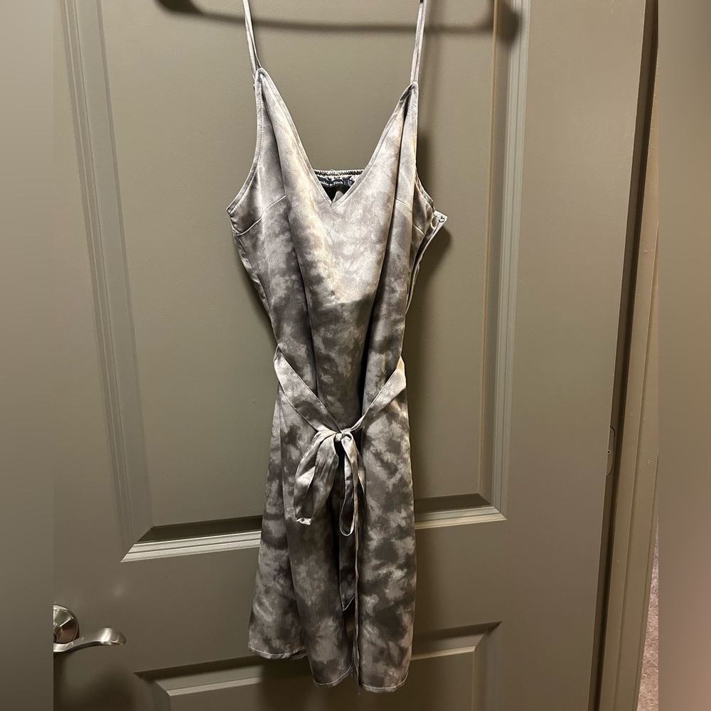 NWT Grey tie dye mini dress with matching belt
